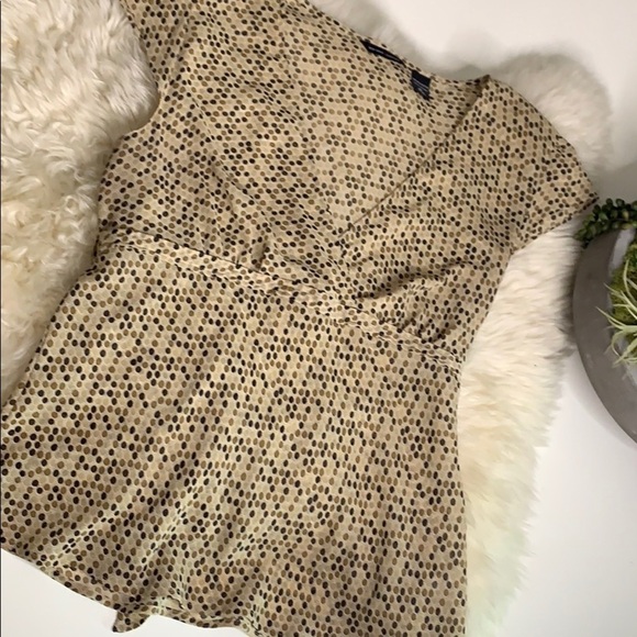 New York & Company Large Semi-Sheer V Neck blouse - Picture 6 of 8